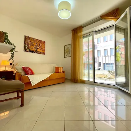 300mt Dal Mare - Wi-fi - Ampio Terrazzo - Free Parking