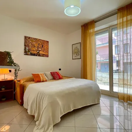 300mt Dal Mare - Wi-fi - Ampio Terrazzo - Free Parking Ceriale