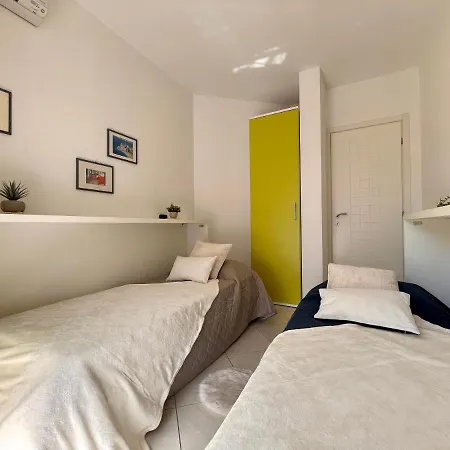 300mt Dal Mare - Wi-fi - Ampio Terrazzo - Free Parking Apartment Ceriale