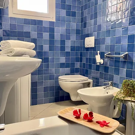 300mt Dal Mare - Wi-fi - Ampio Terrazzo - Free Parking *