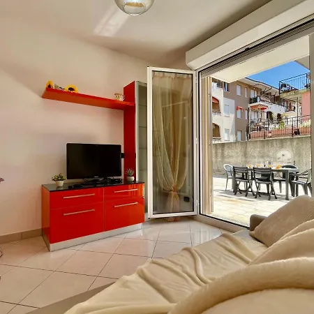 300mt Dal Mare - Wi-fi - Ampio Terrazzo - Free Parking *
